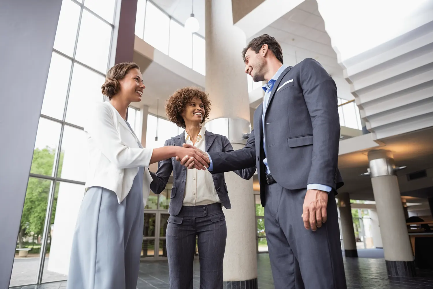 How MyHouseAlly Helps Realtors Build Lasting Client Relationships Effortlessly.